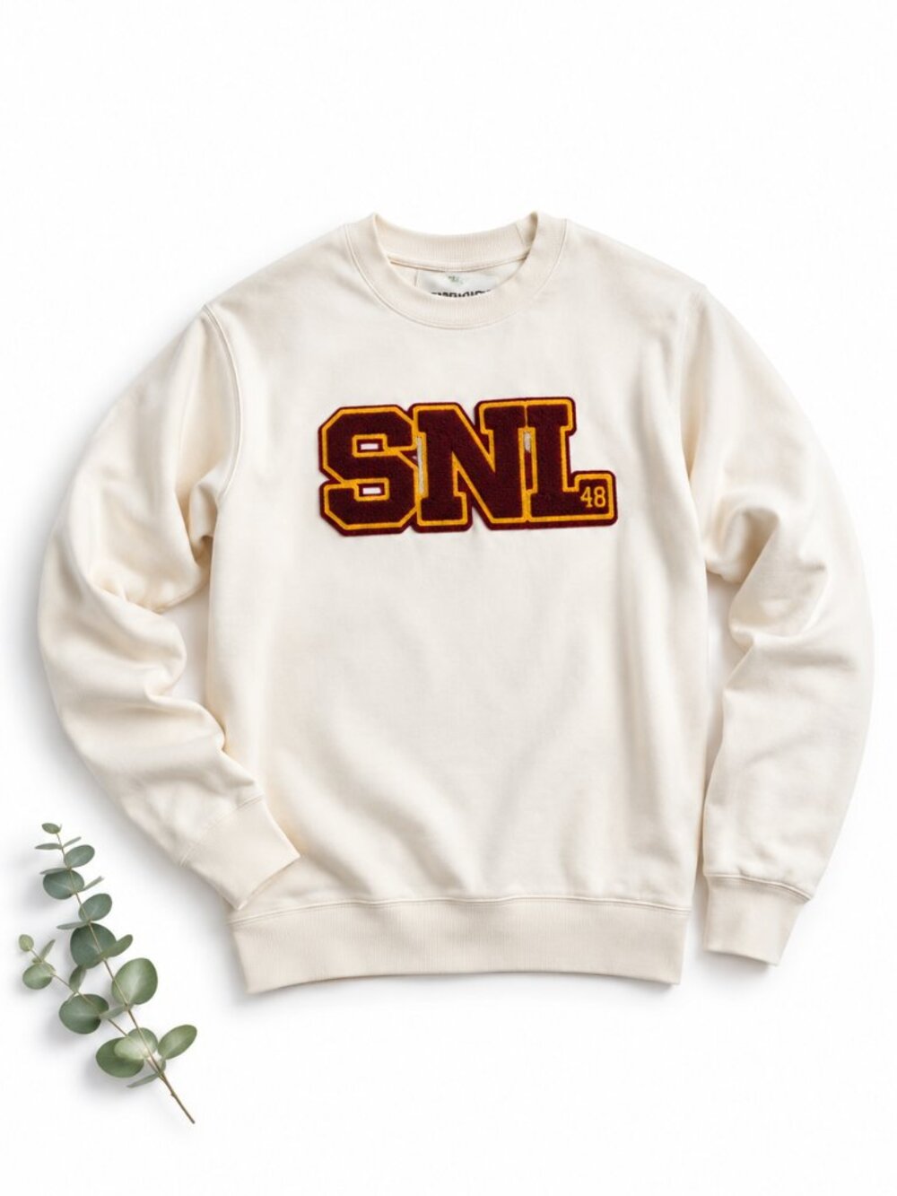 SNL Saturday Night Live Sweatshirt XL Cream Plush Logo Crewneck NBC Comedy EUC